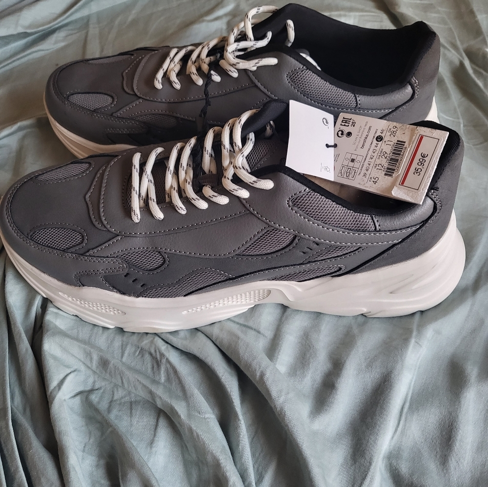 BERSHKA SNEAKERS